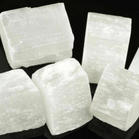 Selenite Crystal - Picture 1 of 3